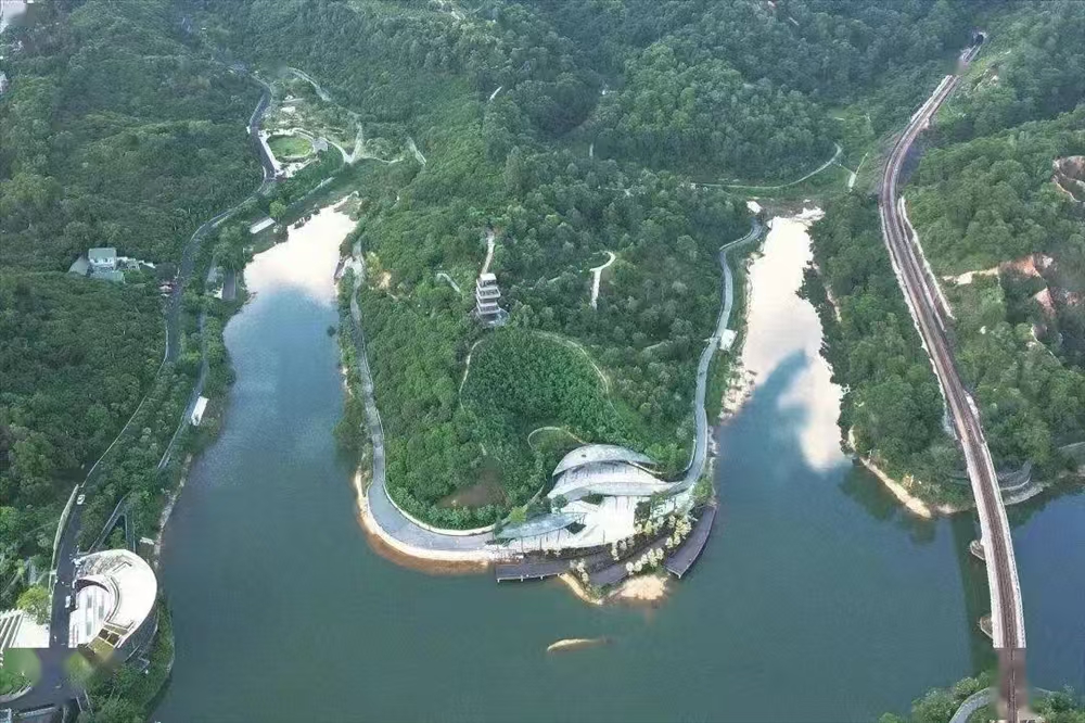 1745224869456785.jpg 0bde7841c29469ac624145e155d6613.jpg