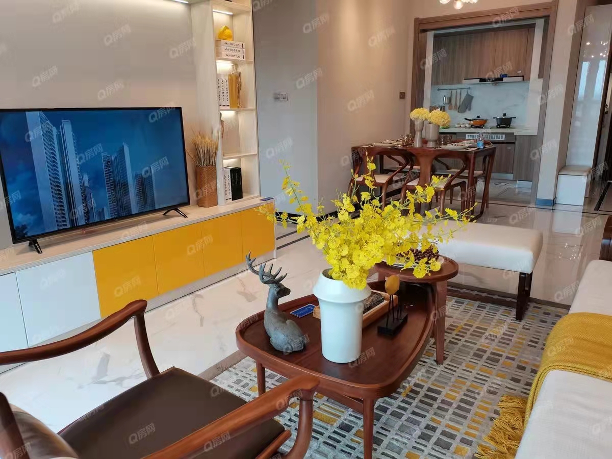 碧桂園日昇昌領(lǐng)峰，領(lǐng)峰花園均價(jià)14000元/平