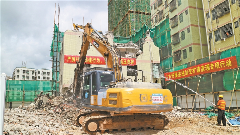 這塊地原來是小區(qū)建設時的臨時用地